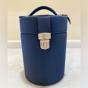 Wolf Designs Travel Cosmetic Case